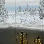 Arctic Luxury Gielas B3 Ski-in Ski-out By Aavalevi *