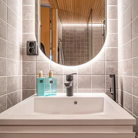 Arctic Luxury Gielas B3 Ski-in Ski-out By Aavalevi * Levi