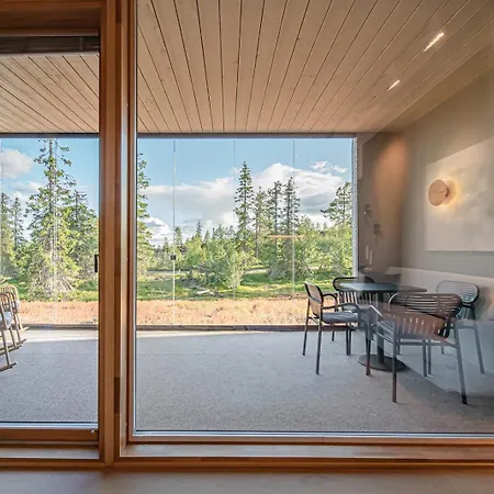 Arctic Luxury Gielas B3 Ski-in Ski-out By Aavalevi